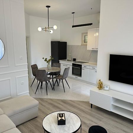 Deluxe Apartments Kate Makarska Ngoại thất bức ảnh