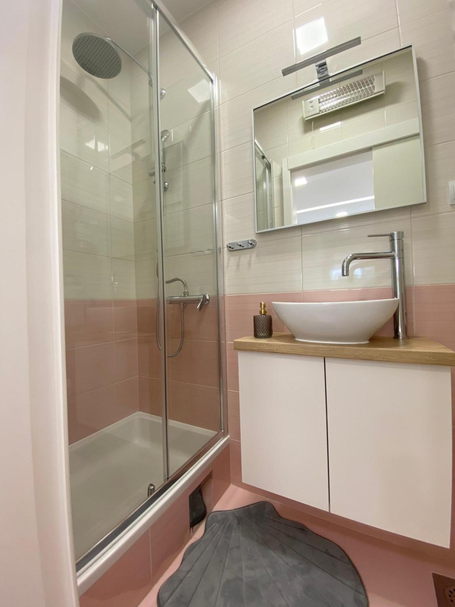 Deluxe Apartments Kate Makarska Ngoại thất bức ảnh