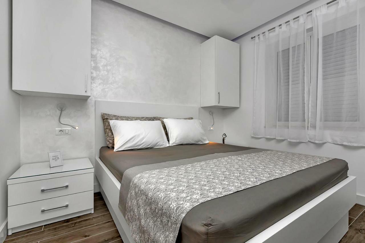 Deluxe Apartments Kate Makarska Ngoại thất bức ảnh